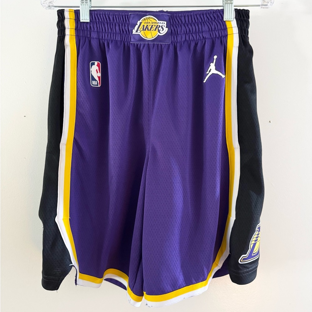 Nike Mens Lakers Purple and Black Sports Shorts Mens Small NWT